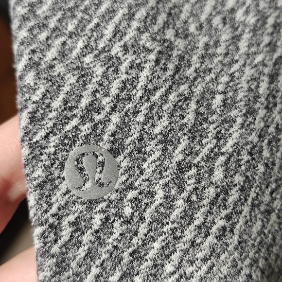 Lululemon Ready To Ruru Turtle Neck Shirt Size 8 Heathered Herringbone - Picture 4 of 5